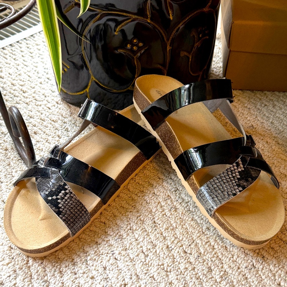 David Tate Black Patent & Snake Print Strappy Comfort Sandals